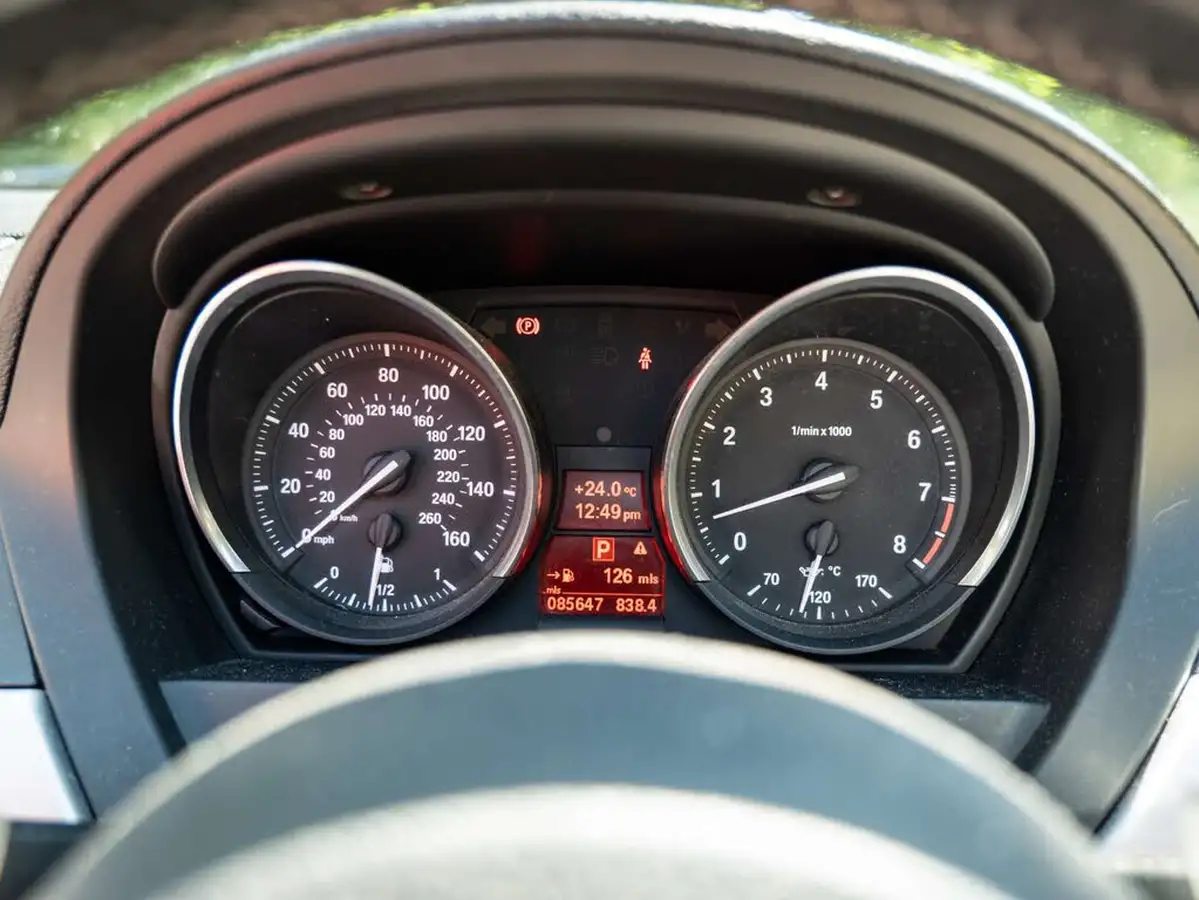 2009-bmw-z4-30-sdrive35i-big-17