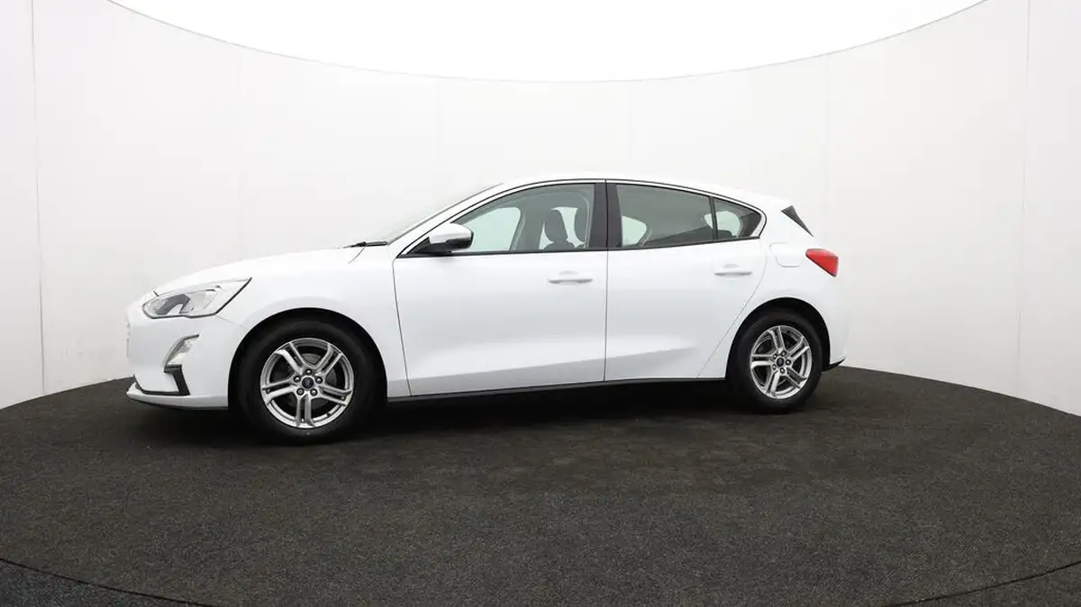 2019-ford-focus-15-zetec-120ps-hatchback-big-58