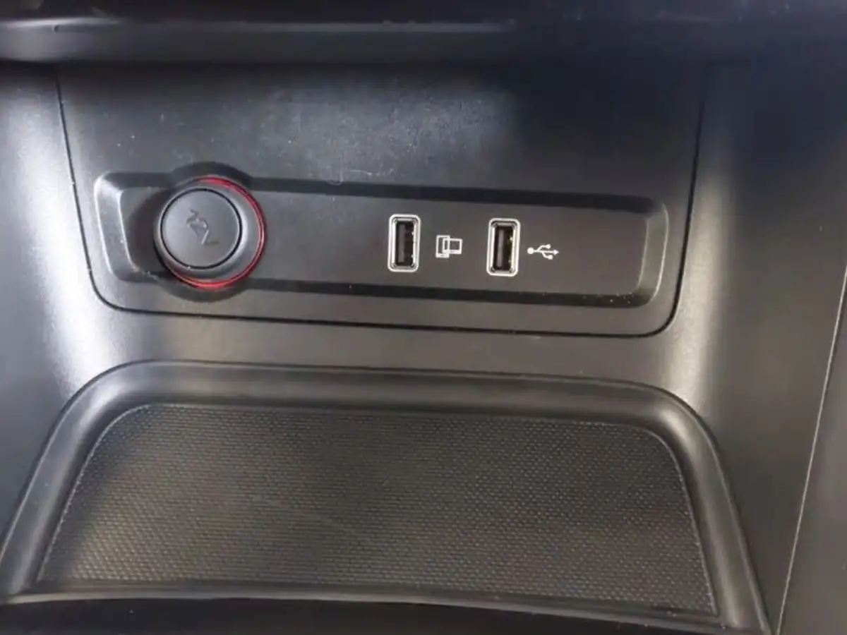 2024-mg-zs-suv-10t-gdi-exclusive-big-12