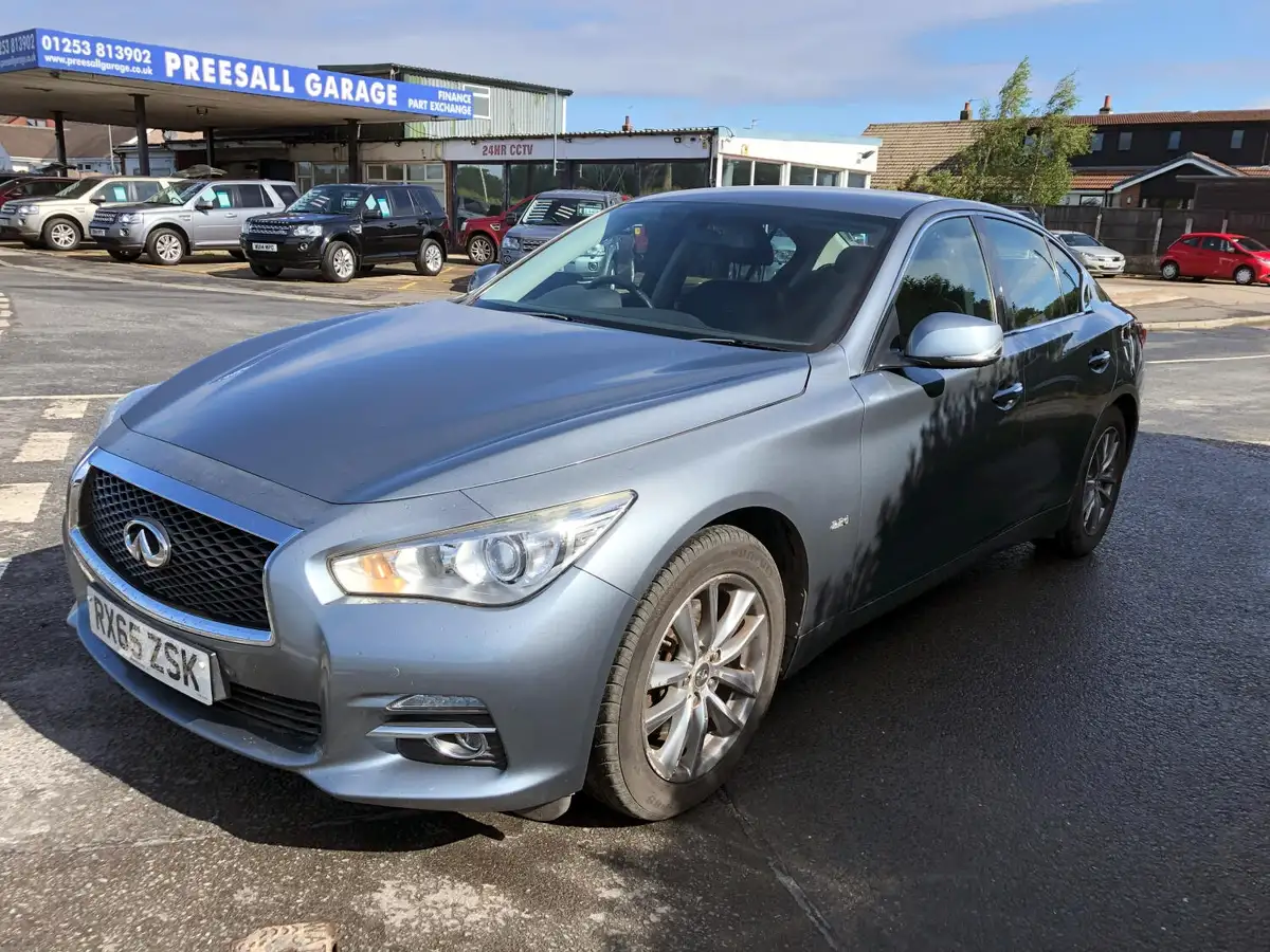 2015-infiniti-q50-22td-executive-big-10
