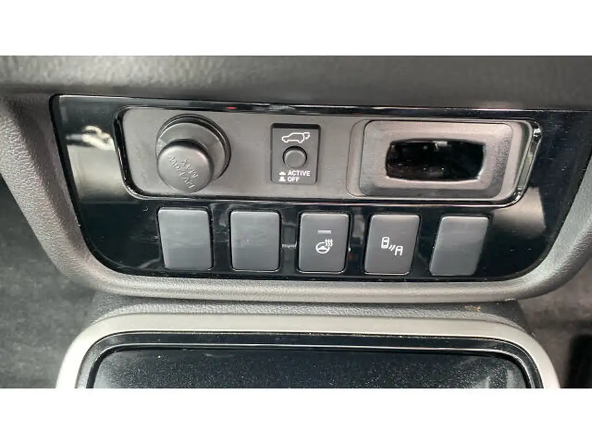 2018-mitsubishi-outlander-22di-d-4-leather-big-28