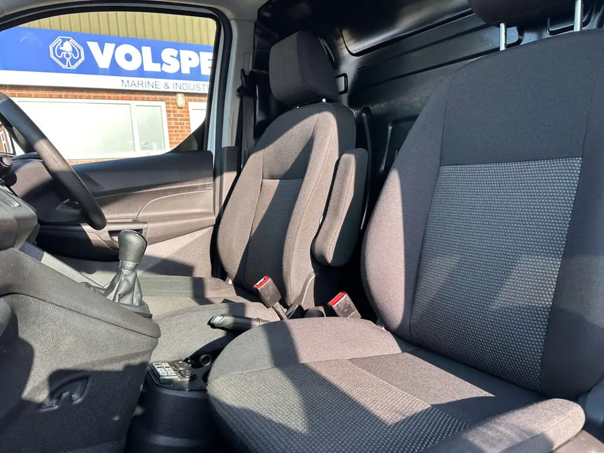 2017-ford-transit-connect-15tdci-l1-220-100pseu6-panel-van-big-22