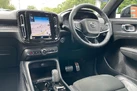 2022-volvo-xc40-15-t4-r-design-small-33
