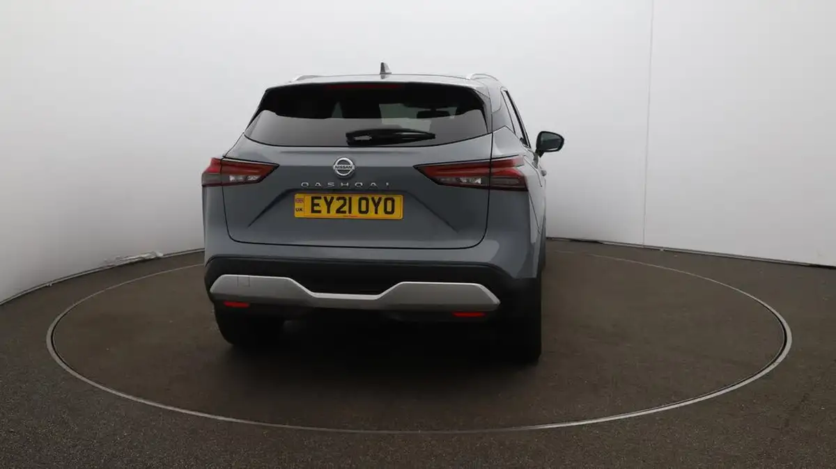 2021-nissan-qashqai-13-dig-t-premiere-edition-140ps-big-54
