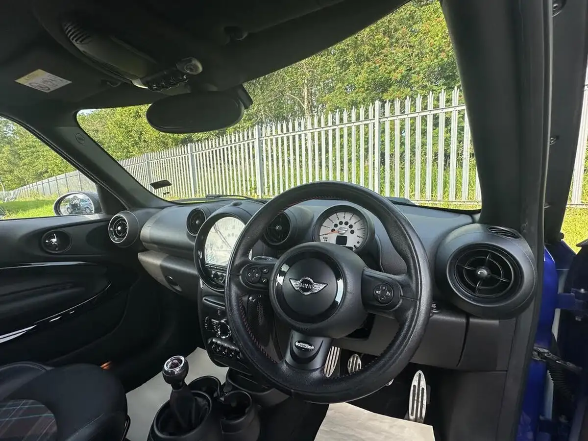 2014-mini-paceman-16-cooper-s-big-13