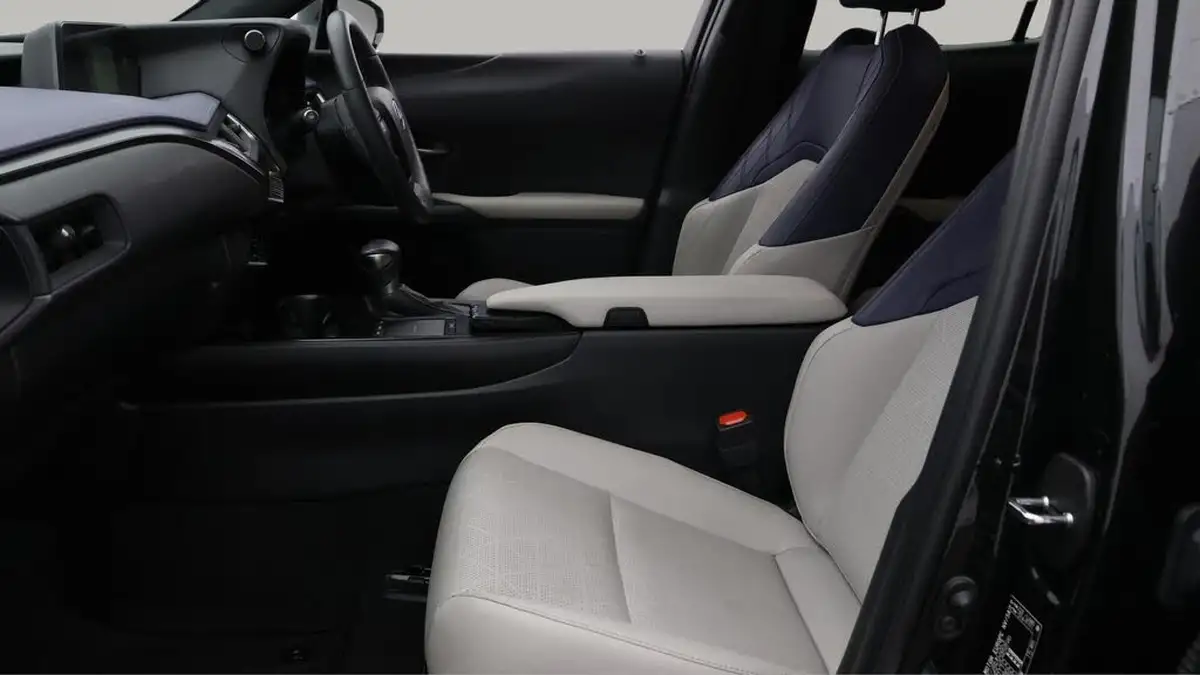 2021-lexus-ux-250h-20-ux-184bhp-premium-plus-packsun-e-four-big-20