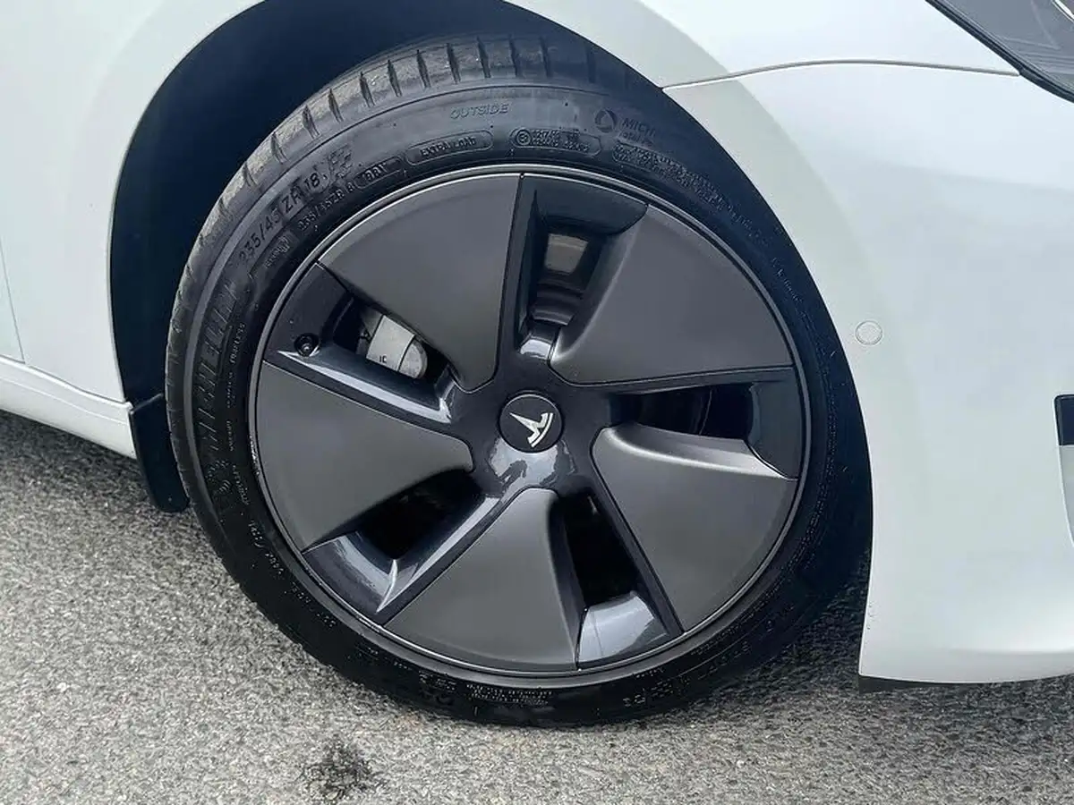 2021-tesla-model-3-e-standard-plus-big-4