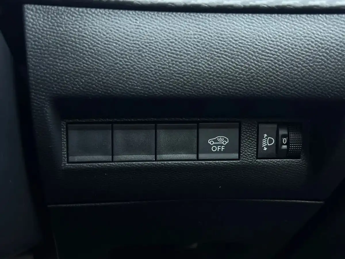 2024-peugeot-2008-suv-12-puretech-allure-136ps-hybrid-e-dsc6-big-44