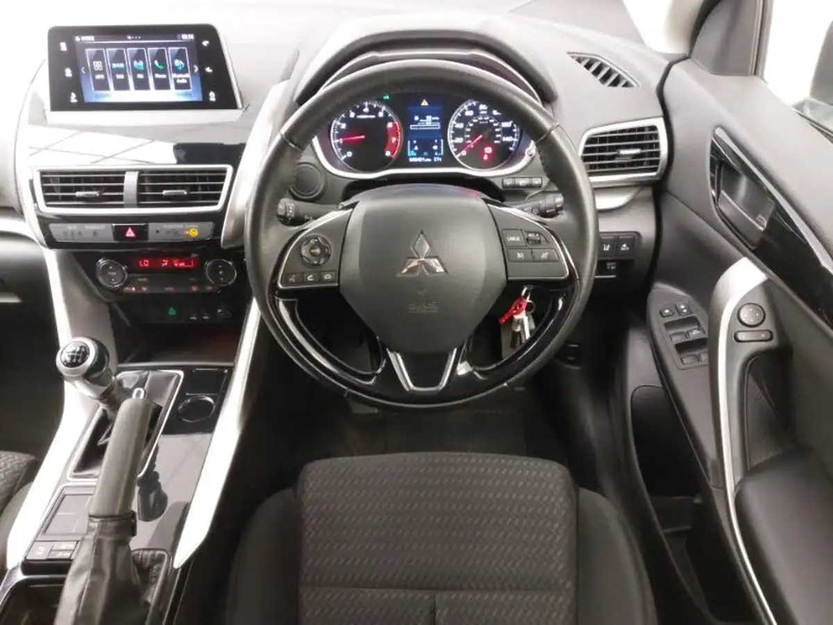 2019-mitsubishi-eclipse-cross-15-2-big-6