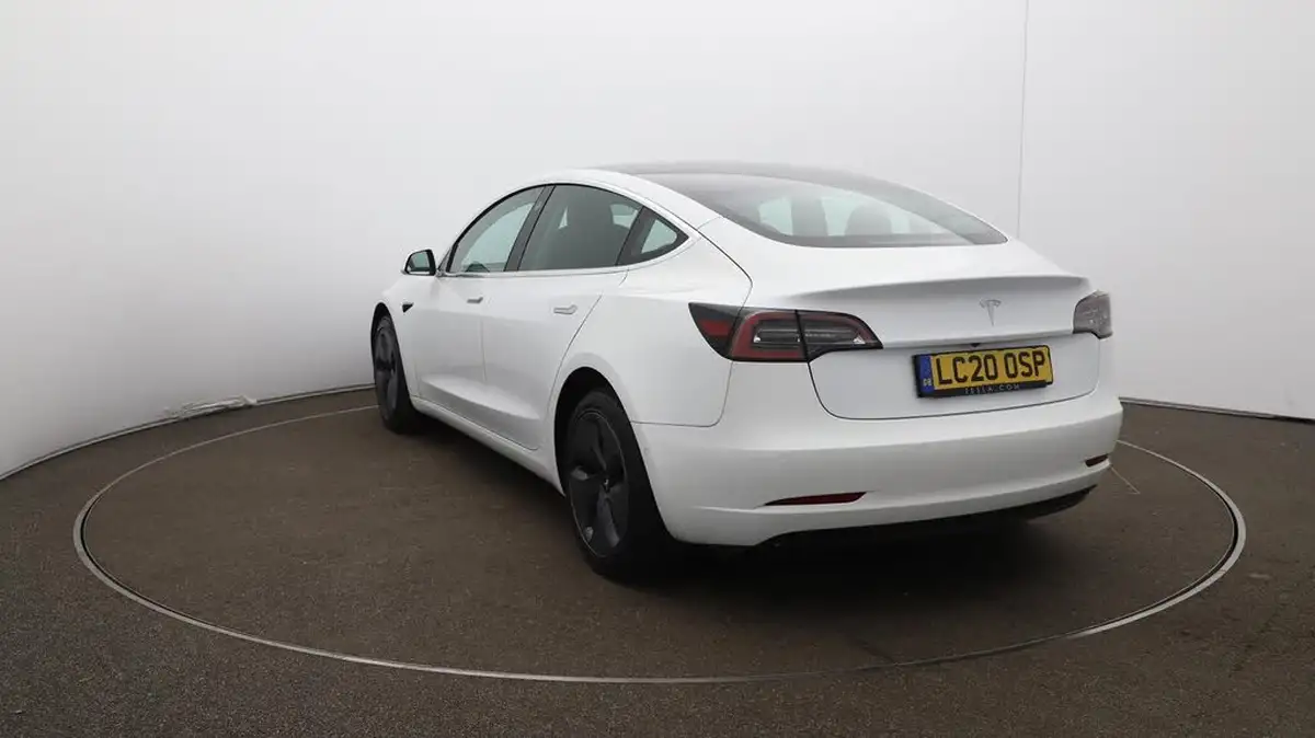 2020-tesla-model-3-e-standard-plus-big-61