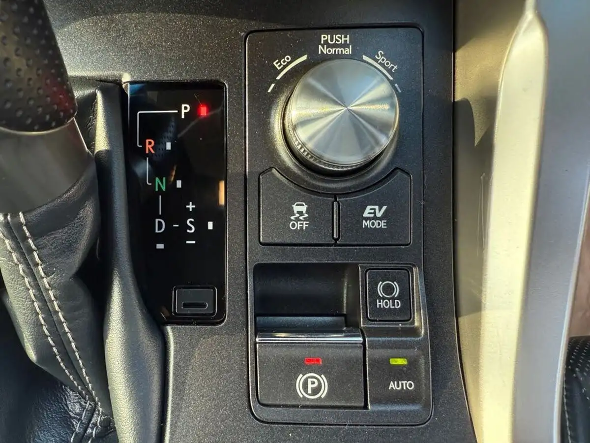 2017-lexus-nx-300h-25-f-sport-big-61