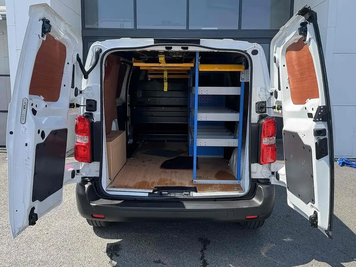 2022-vauxhall-vivaro-20td-3100-l1h1-dynamic-big-17