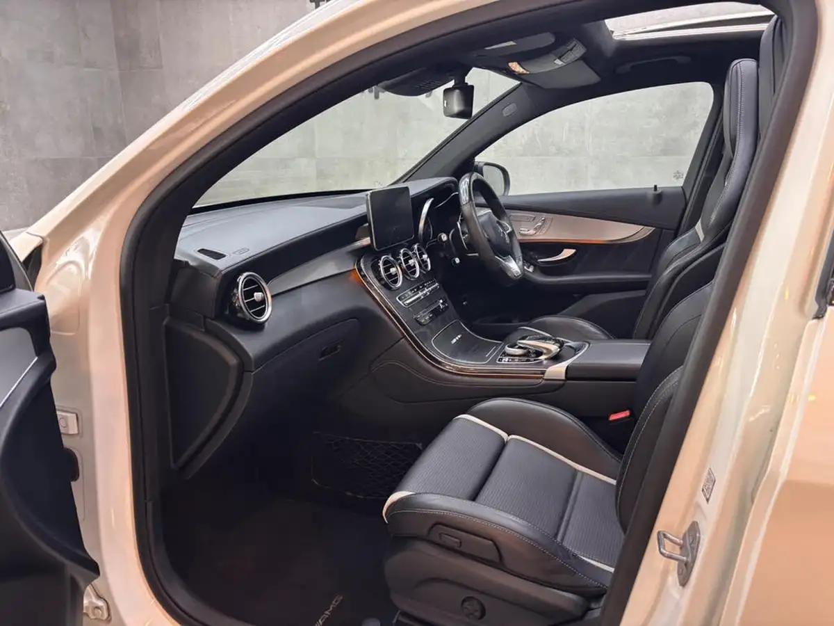 2018-mercedes-benz-glc-class-40-glc-amg-63-s-510ps-premiumss-coupe-4d-big-15