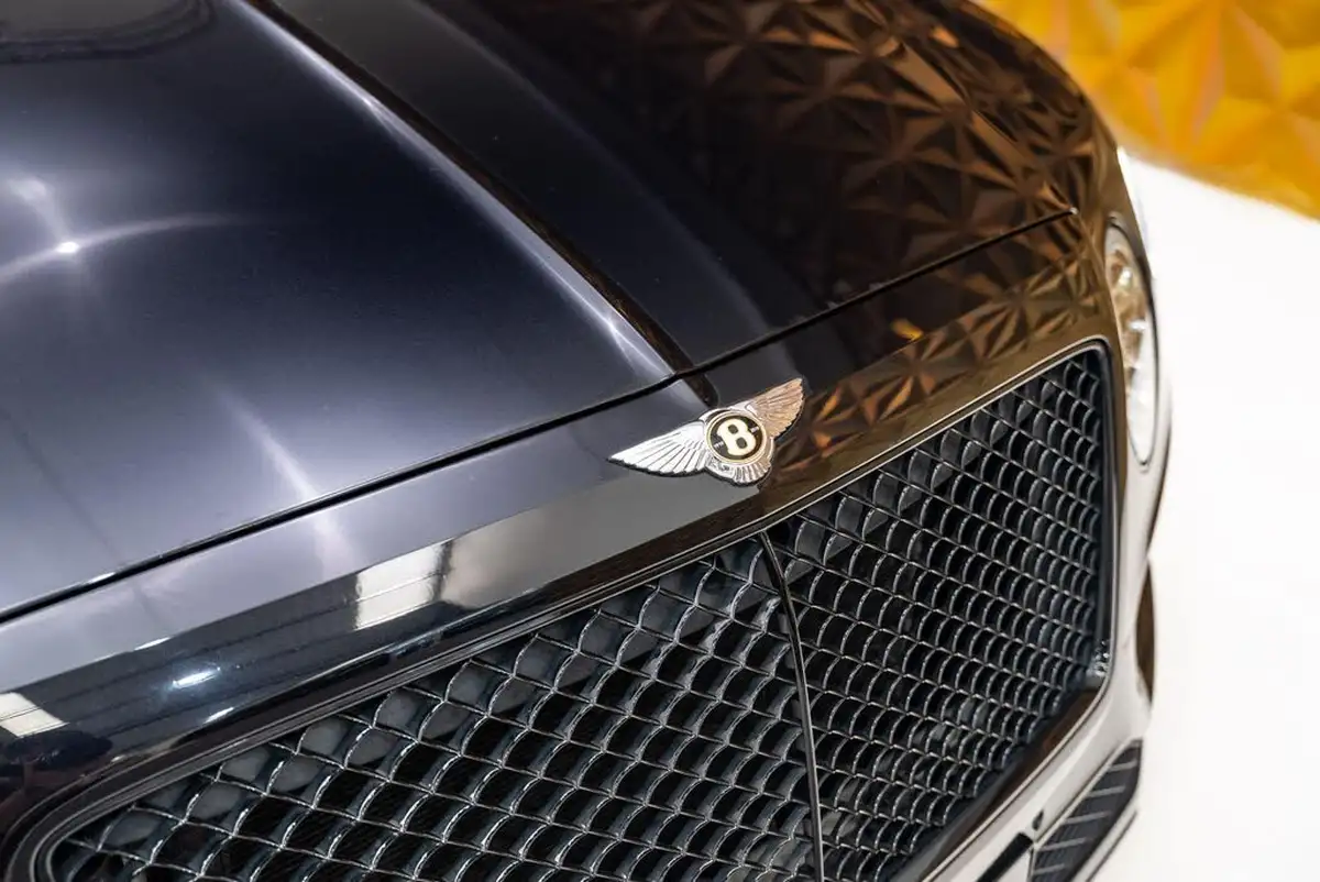 2019-bentley-bentayga-40-v8-big-14