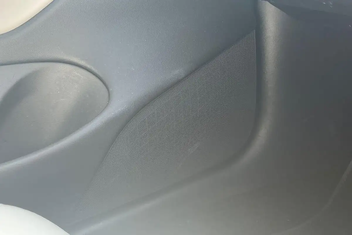2020-tesla-model-3-e-performance-big-12