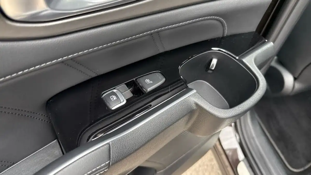 2022-kia-sorento-16-t-gdi-3-261bhp-phev-big-23