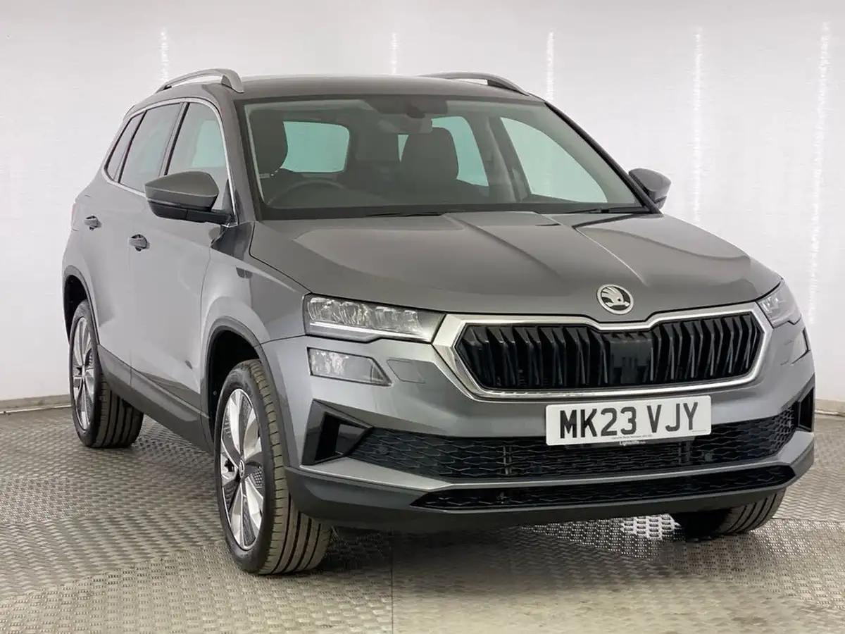 2023-skoda-karoq-15-tsi-se-l-big-0