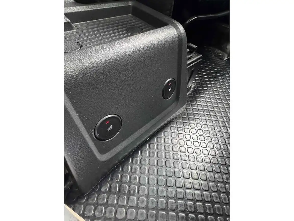 2021-maxus-e-deliver-3-e-l2h1-525kwh-platform-cab-big-29