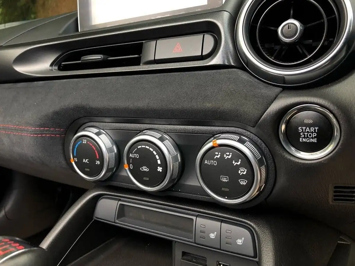 2016-abarth-124-14-multiair-spider-big-33