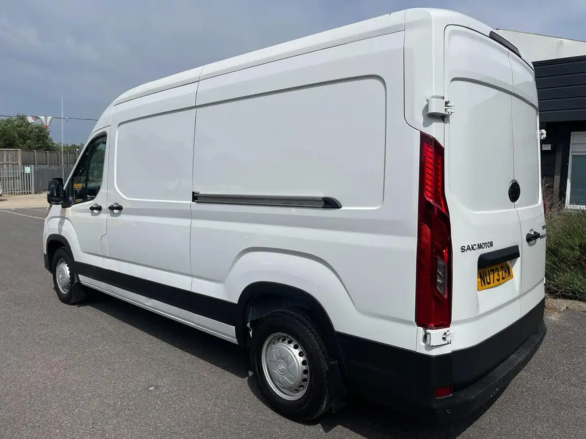 2023-maxus-deliver-9-big-13