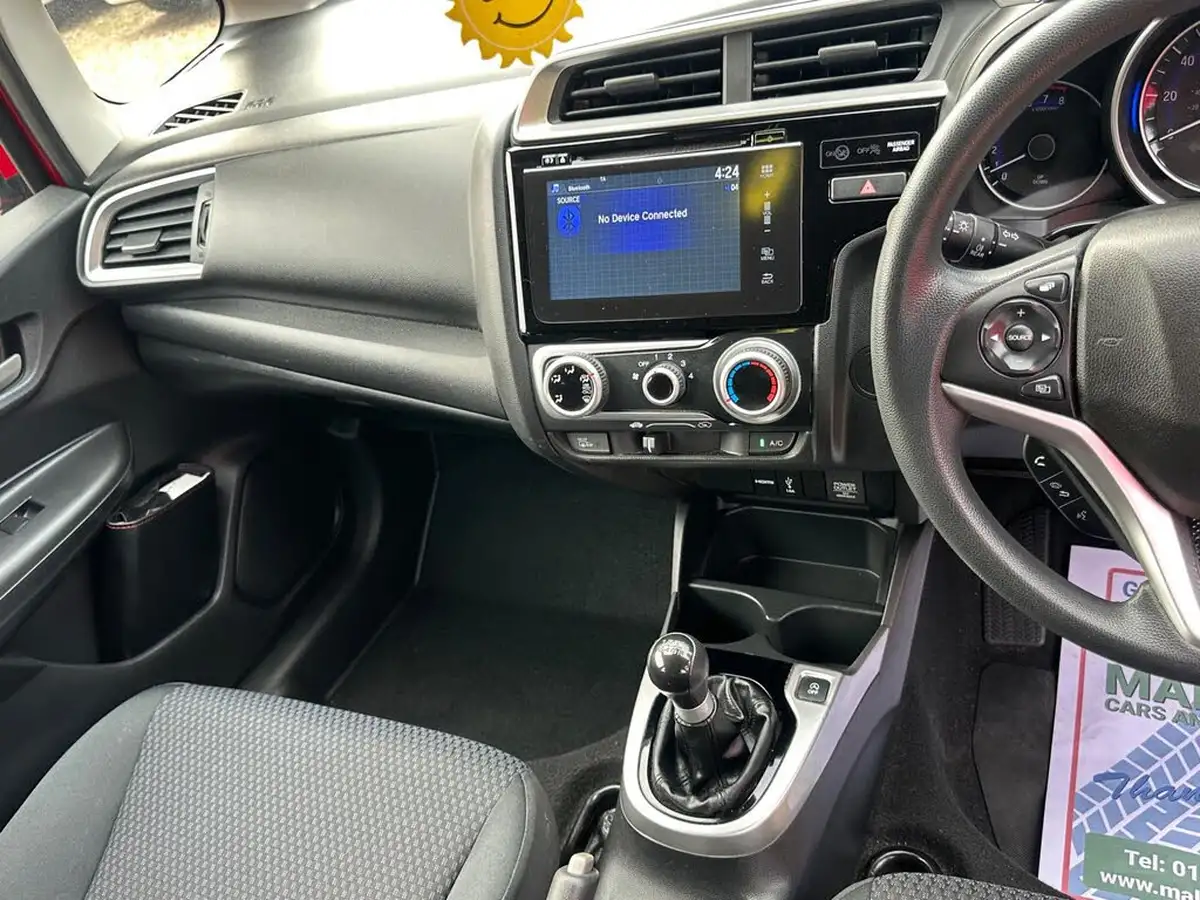 2019-honda-jazz-13-i-vtec-se-big-11