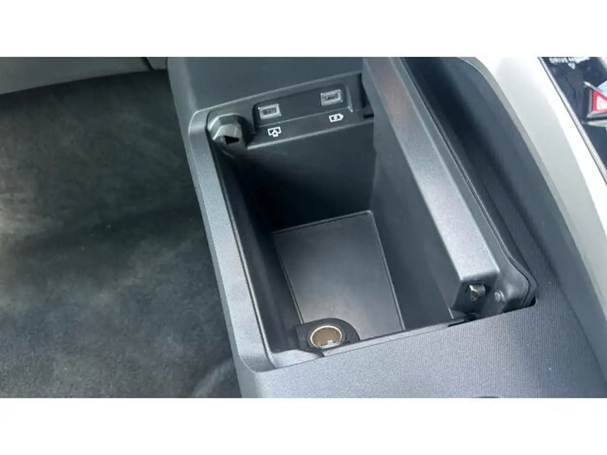 2025-peugeot-3008-suv-12-puretech-allure-136ps-hybrid-e-dsc6-big-44