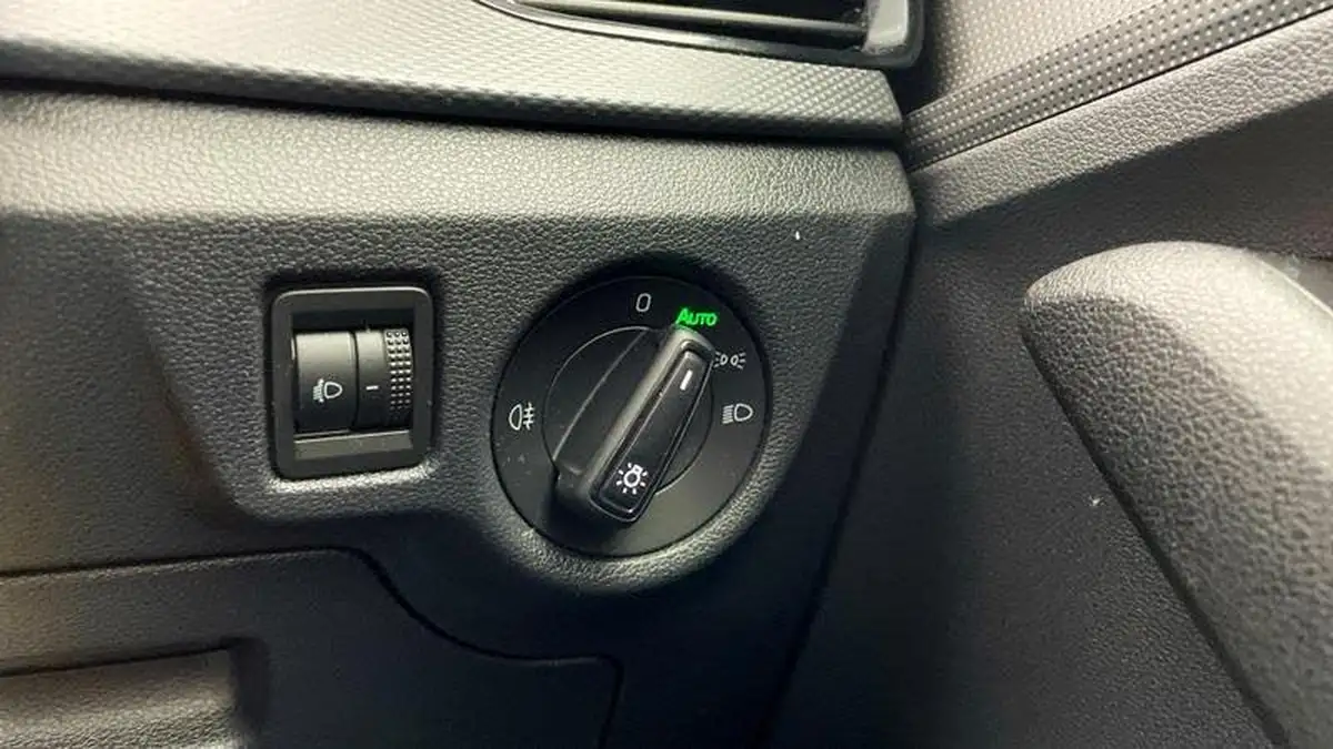 2021-skoda-kamiq-10-tsi-se-109ps-big-23