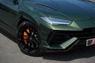 2024-lamborghini-urus-40-no-trim-small-35