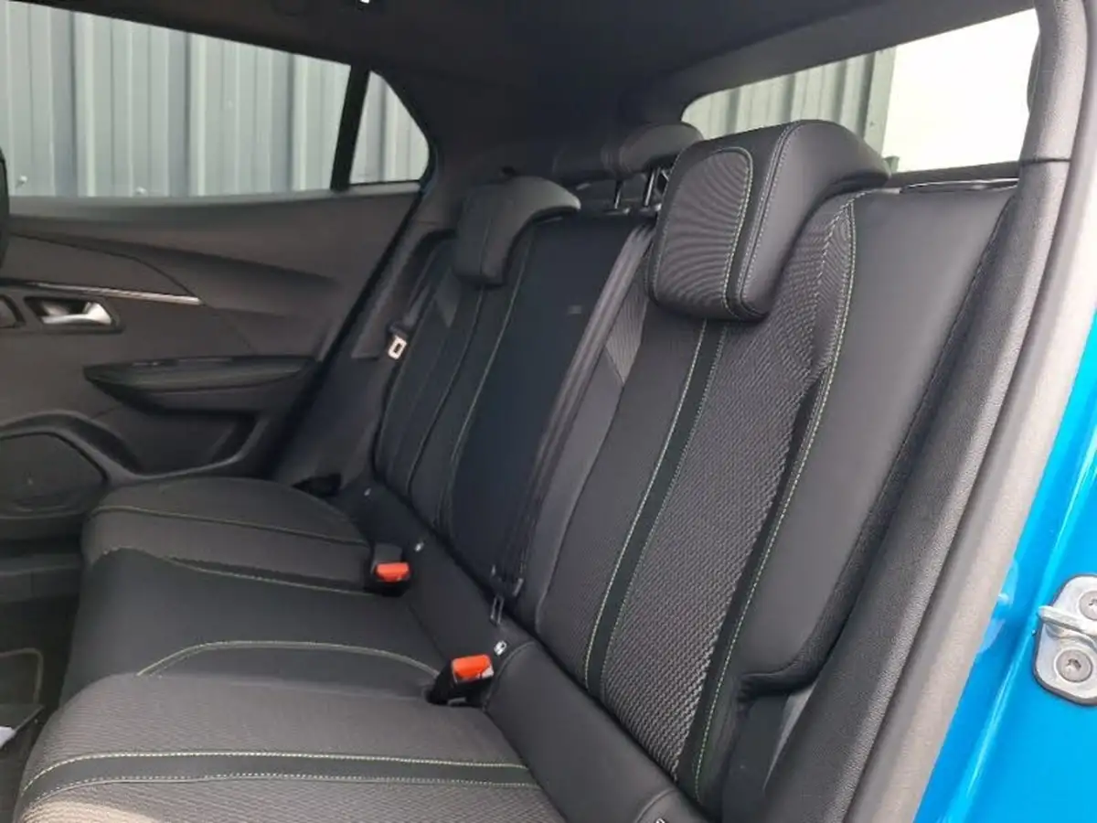 2024-peugeot-2008-suv-12-puretech-gt-130ps-eat8-big-5