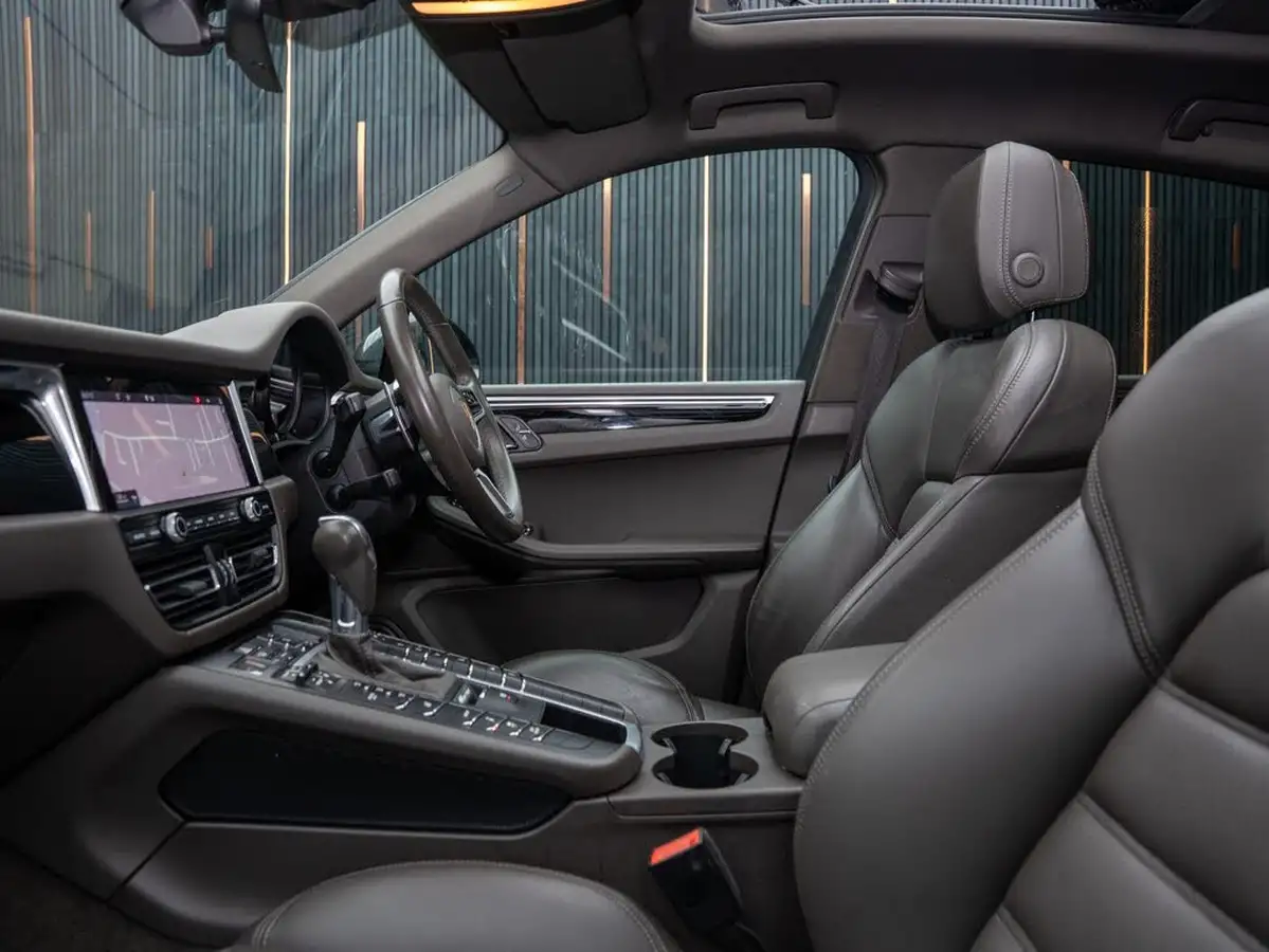 2020-porsche-macan-30-v6-s-big-37