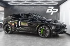 2018-lamborghini-urus-40-no-trim-small-0