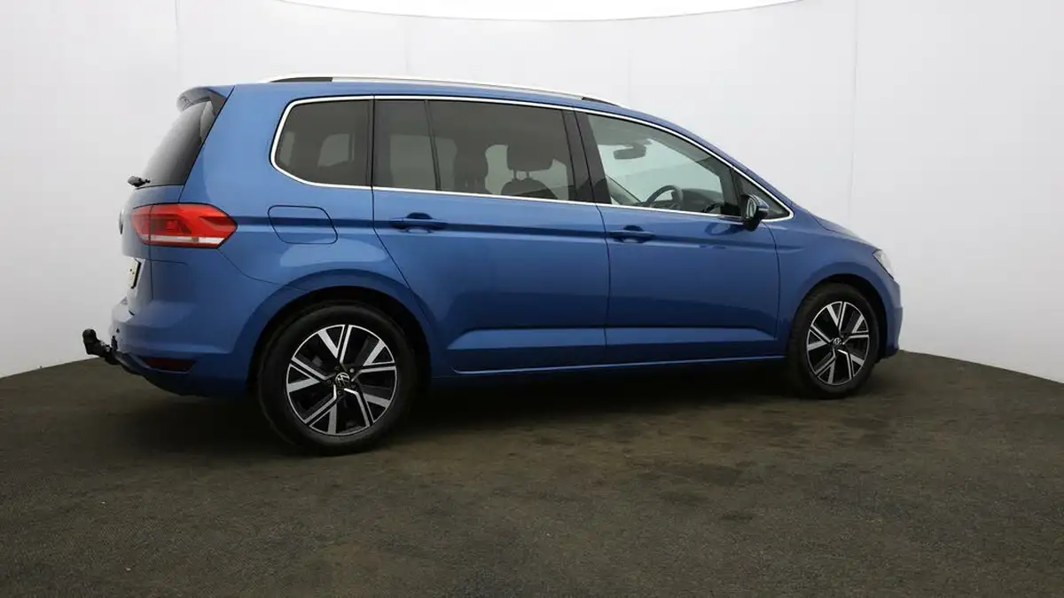 2021-volkswagen-touran-15-tsi-sel-dsg-big-51