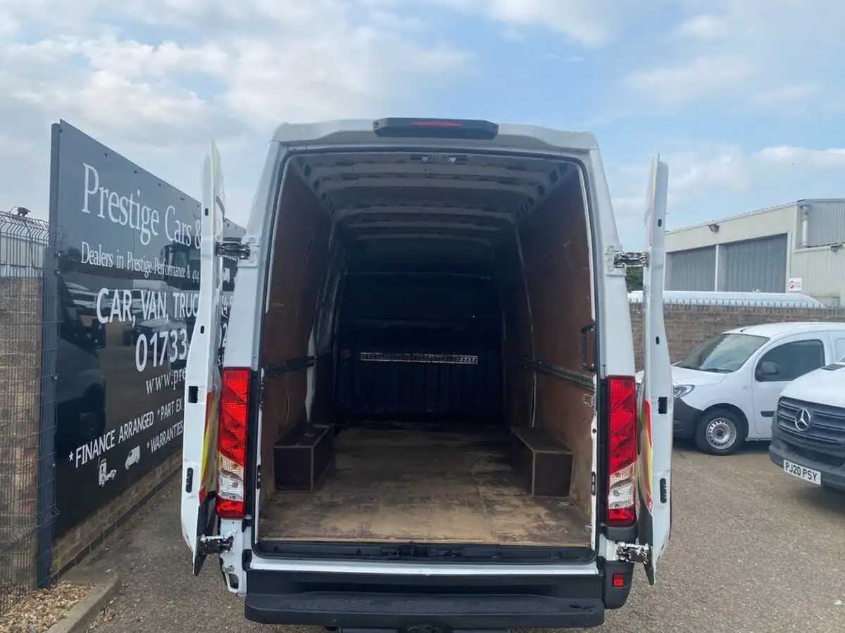 2019-iveco-daily-s-class-23td-35s12v-3520-h1-business-big-12