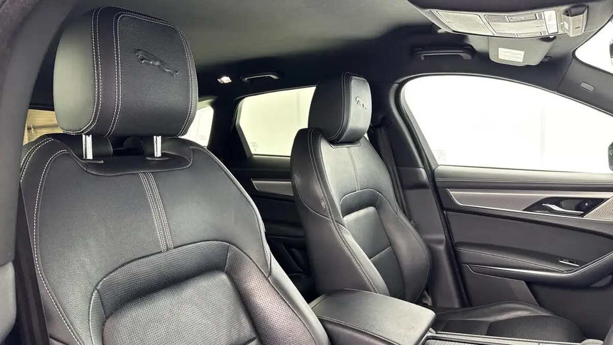 2021-jaguar-f-pace-20-d200-r-dynamic-se-mhev-big-22