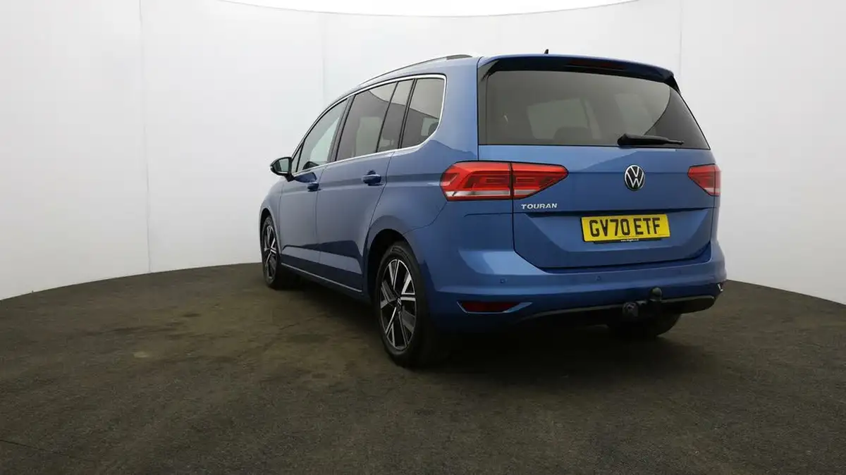 2021-volkswagen-touran-15-tsi-sel-dsg-big-27