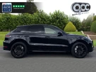 2021-porsche-macan-29-turbo-small-1