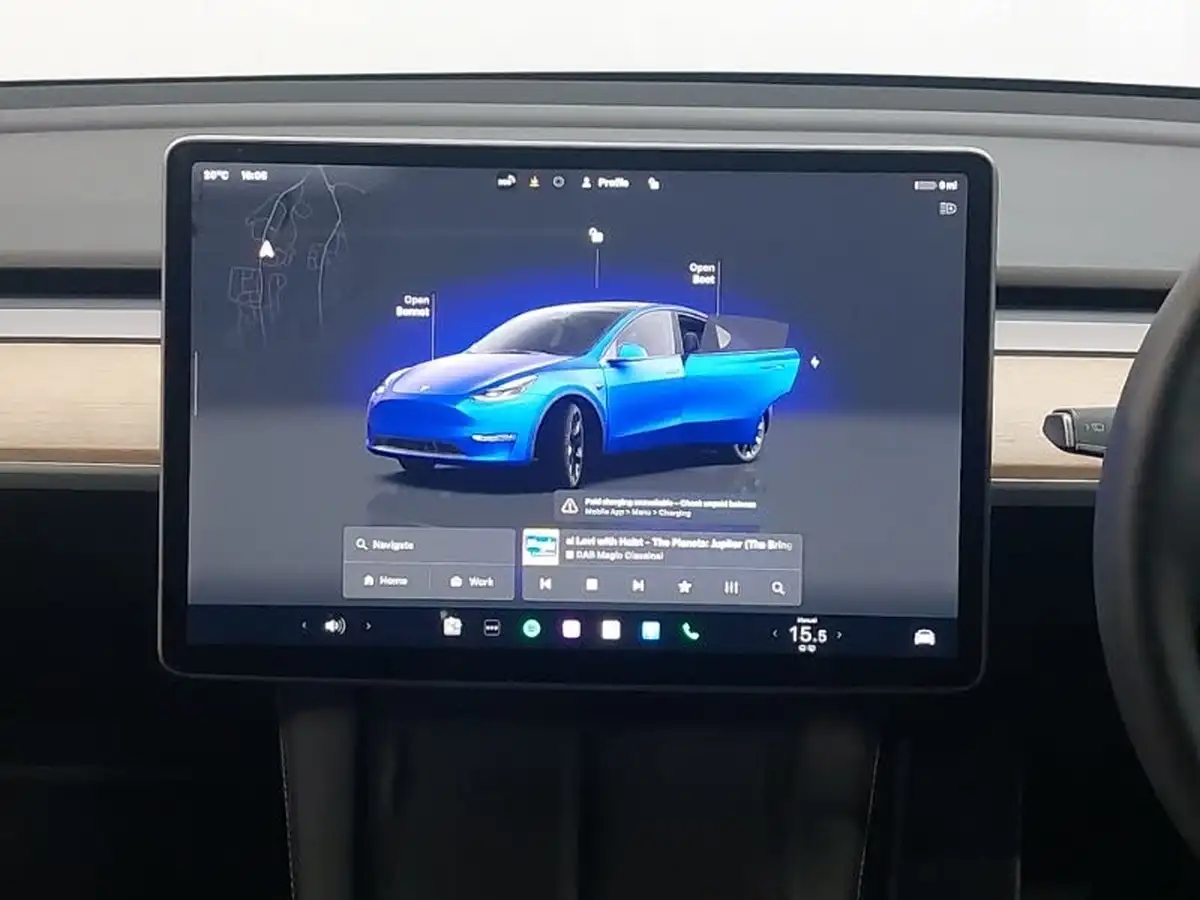 2022-tesla-model-y-e-long-range-big-9