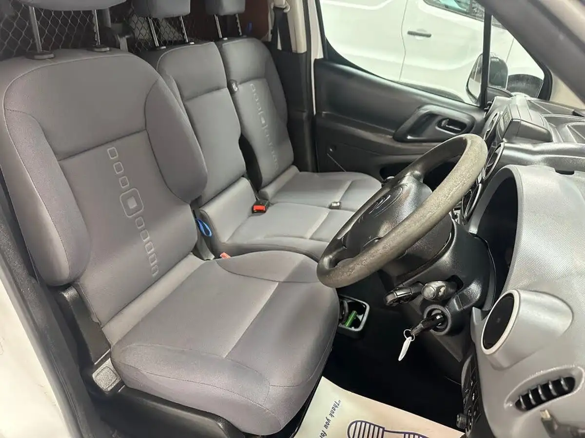 2015-citroen-berlingo-16td-l1625-enterprise-special-edition-panel-big-14