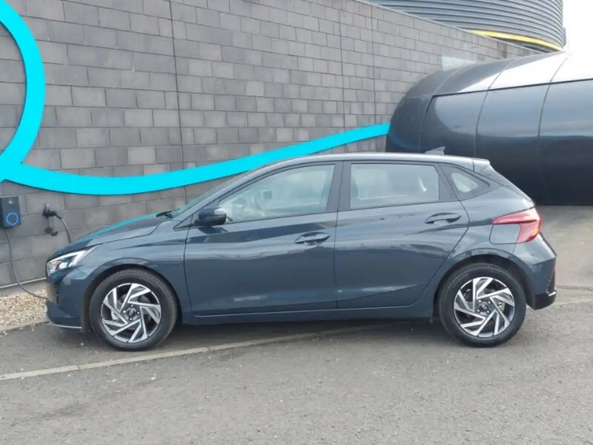 2024-hyundai-i20-10-t-gdi-advance-dct-big-3