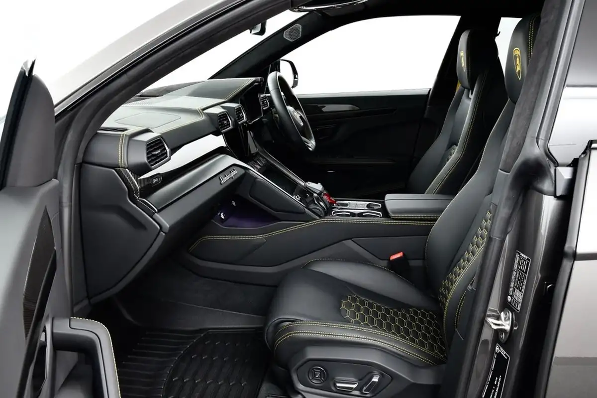 2024-lamborghini-urus-40-no-trim-big-1