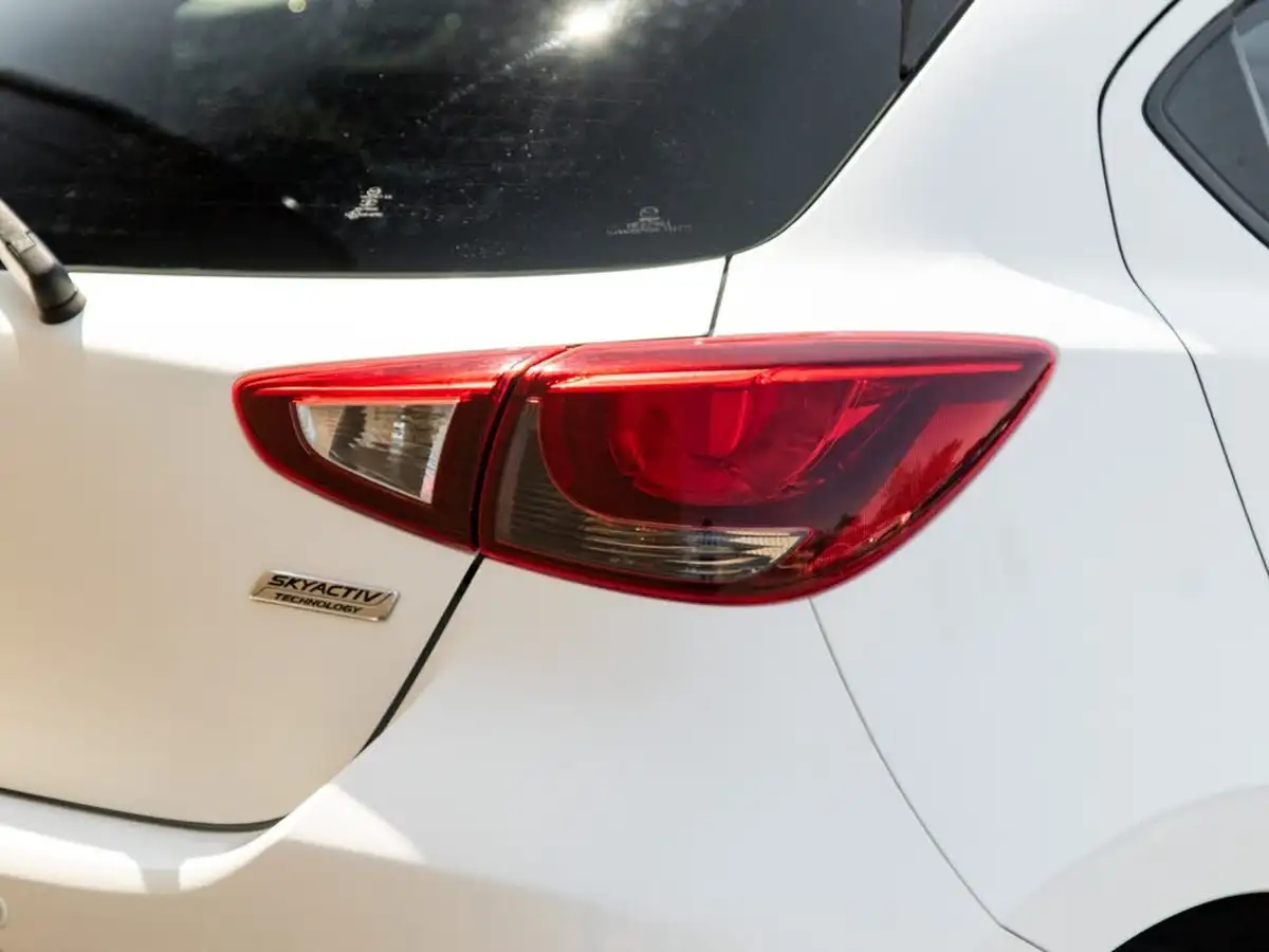 2019-mazda-mazda2-15-gt-sport-nav-115ps-big-8