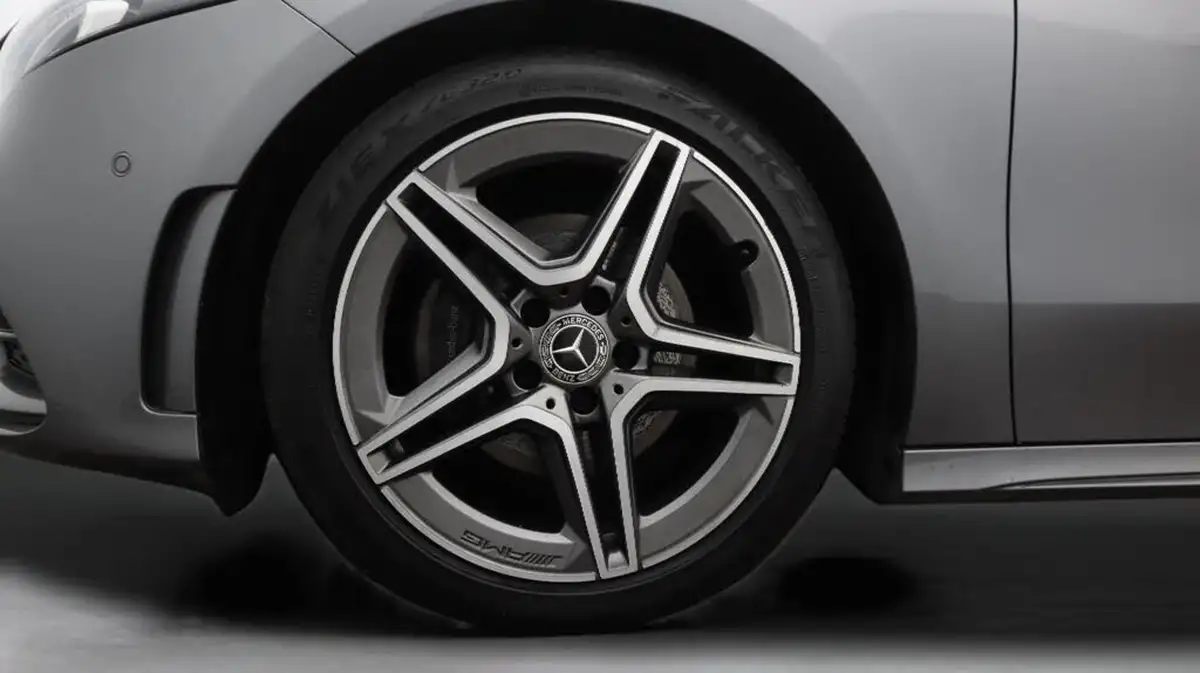 2020-mercedes-benz-a-class-13-a180-amg-line-executive-hatchback-5d-7g-dct-big-18