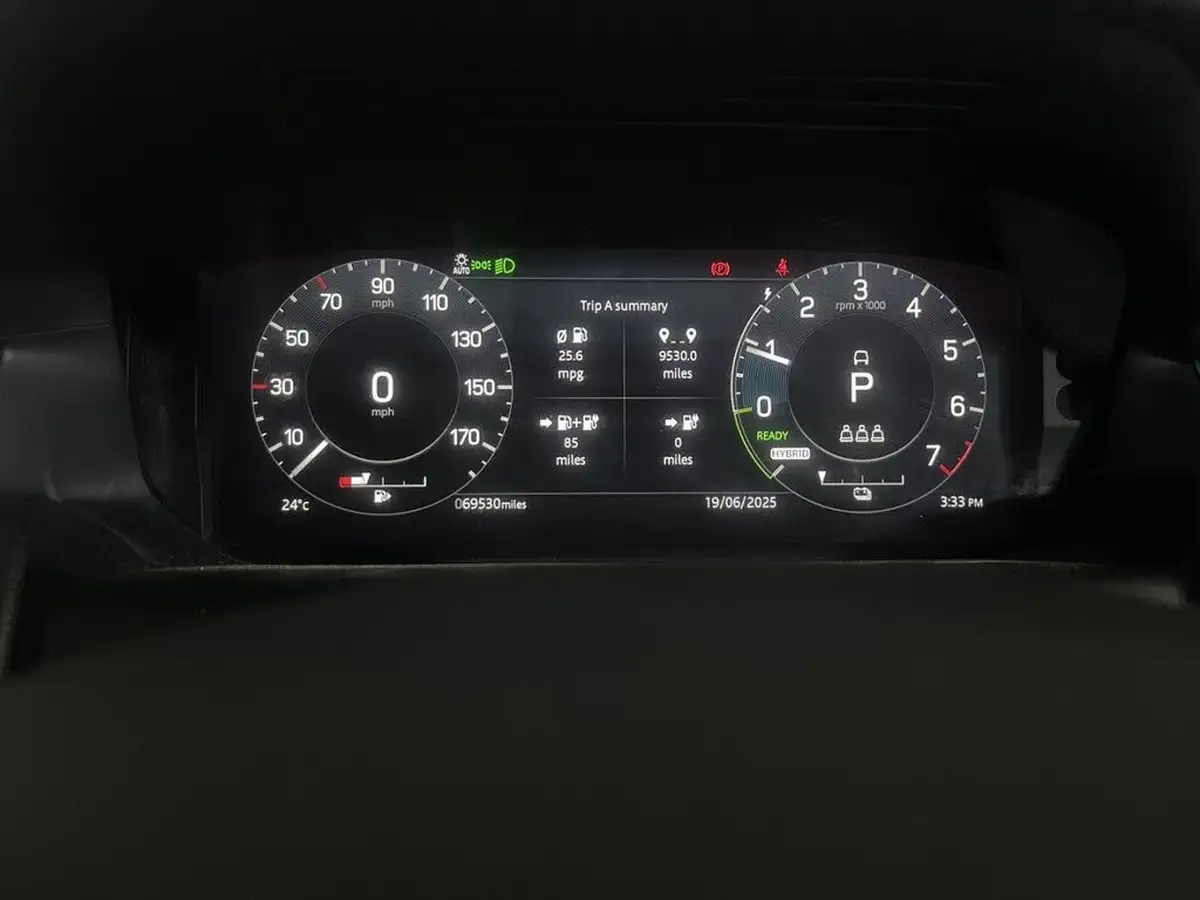 2021-land-rover-discovery-sport-15-p300e-r-dynamic-se-big-18