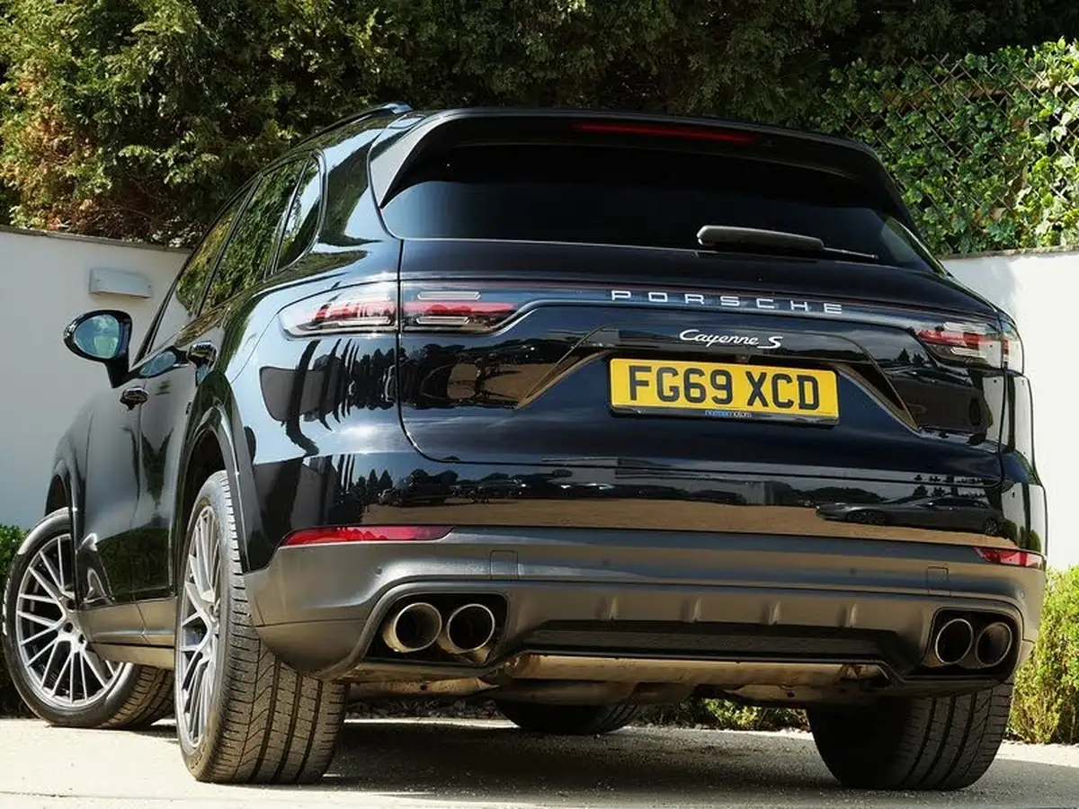 2019-porsche-cayenne-30-v6-s-big-6