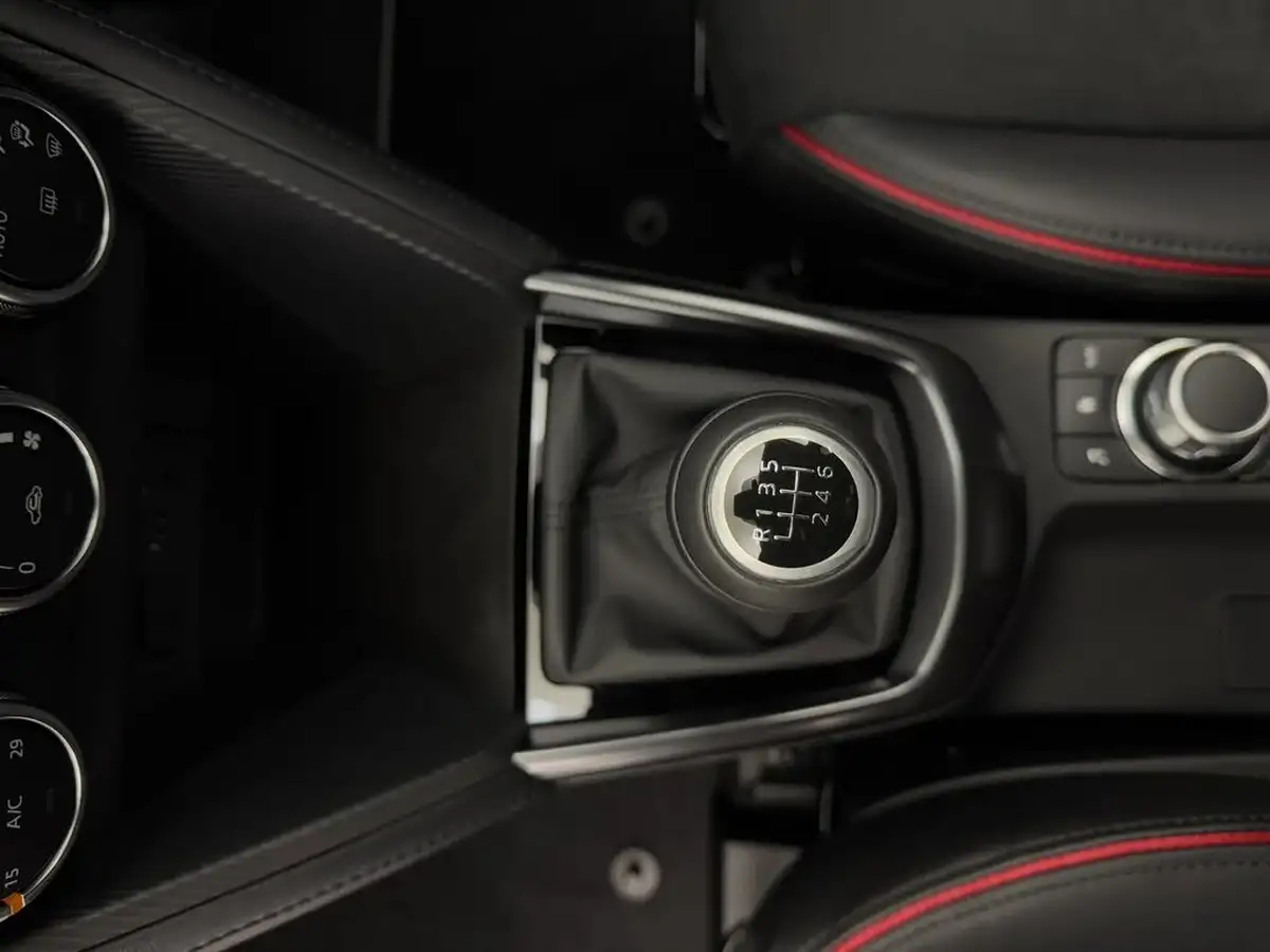 2025-mazda-mazda2-15-e-skyactiv-g-homura-aka-115ps-big-14