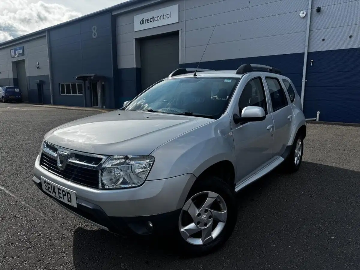 2014-dacia-duster-15d-laureate-110-110bhp-4x4-big-3