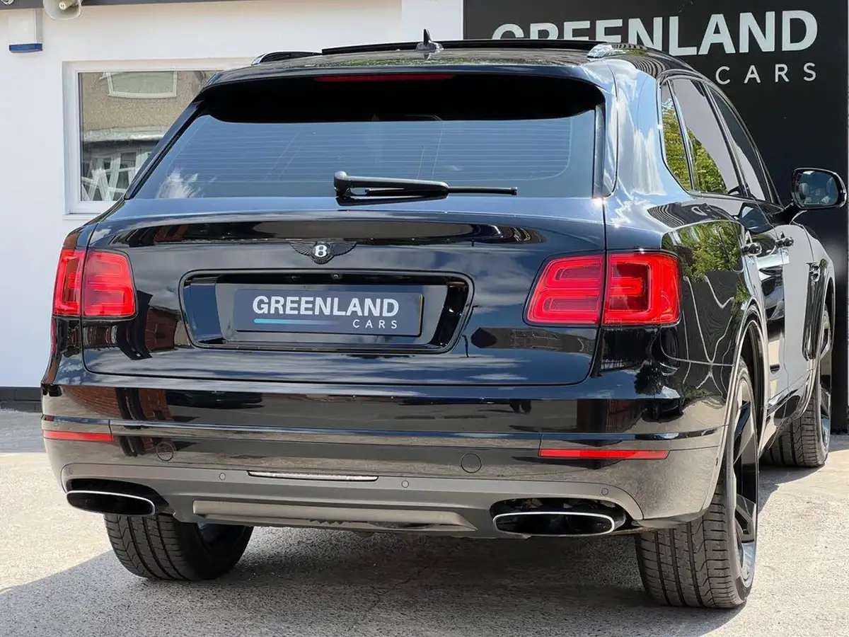 2017-bentley-bentayga-60-w12-big-22