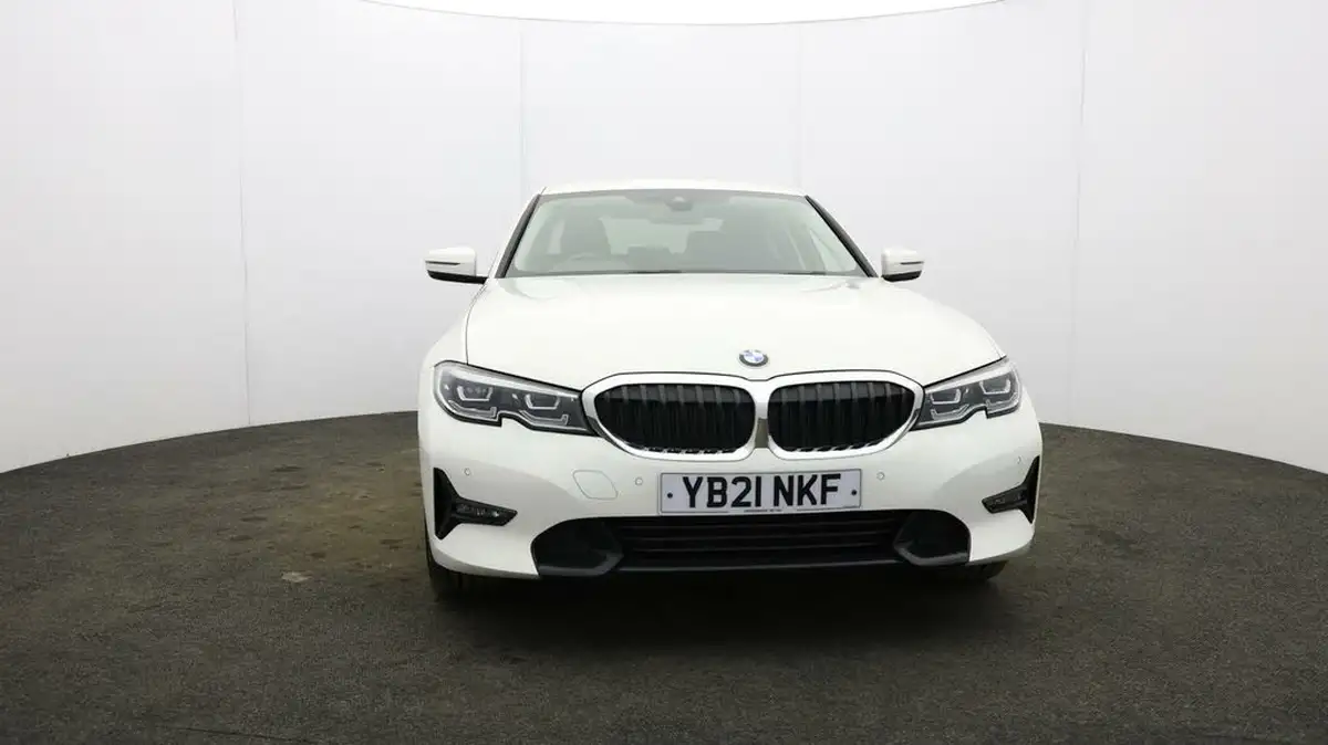2021-bmw-3-series-20-318i-sport-saloon-4d-big-34