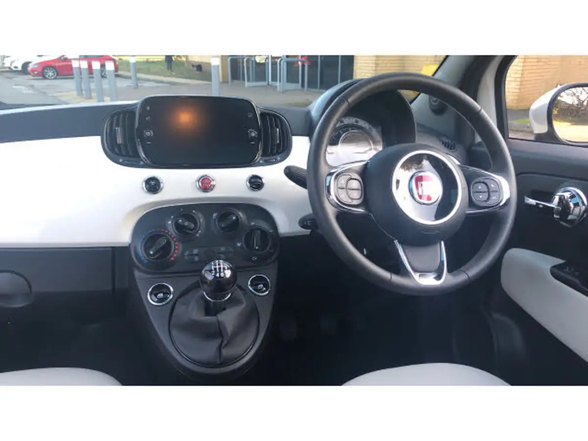 2022-fiat-500-10-dolcevita-big-9