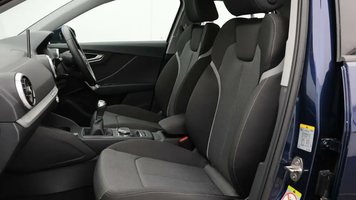 2022-audi-q2-10-30-tfsi-sport-big-14